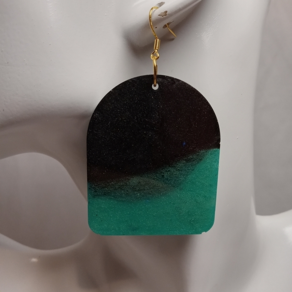 Elegant Black and Green Earrings